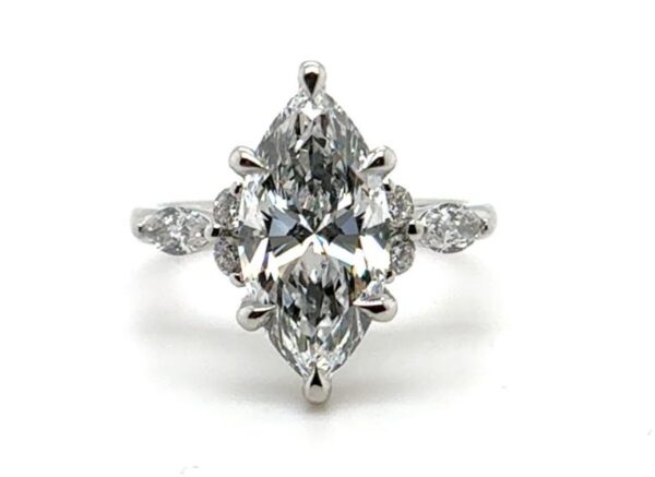 Modern, Leaf-Motif Multi-Diamond Ring