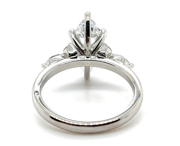 Modern, Leaf-Motif Multi-Diamond Ring - Image 3