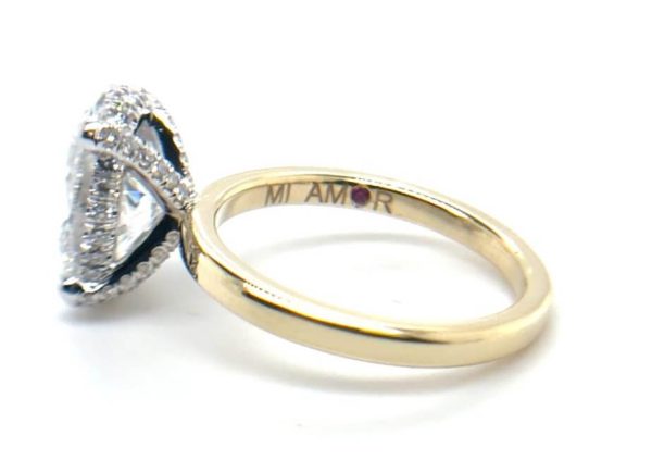 Modern, 4.00 carat Oval Center