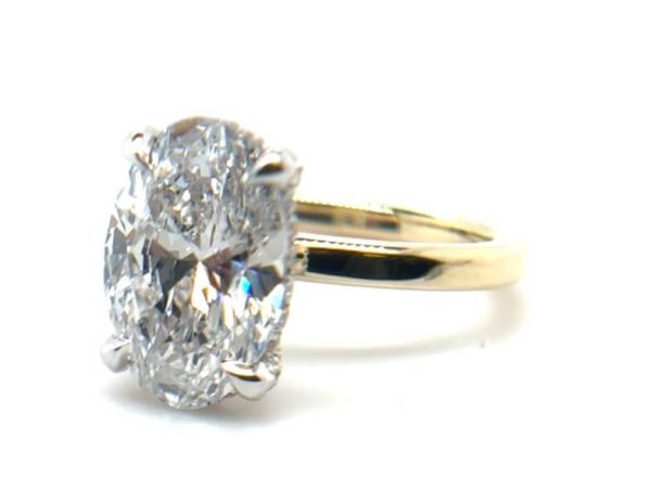 Modern, 4.00 carat Oval Center