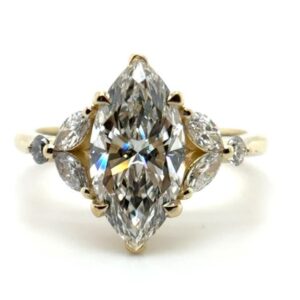 Modern, Leaf-Motif Multi Diamond Ring - Yellow Gold