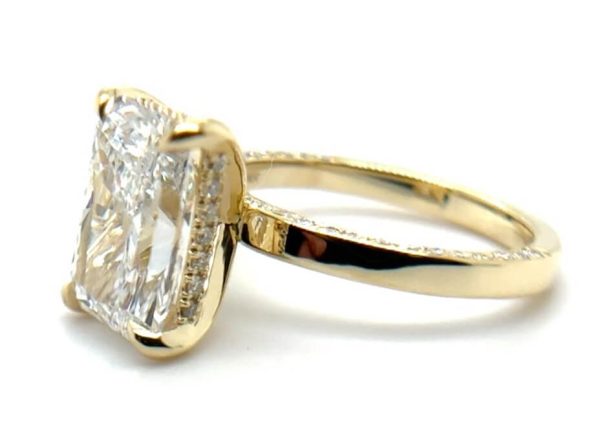 Modern style, squared off band