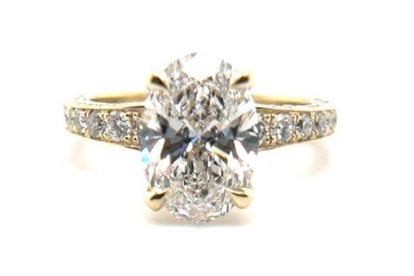 Tapered Pave Diamond Band Ring